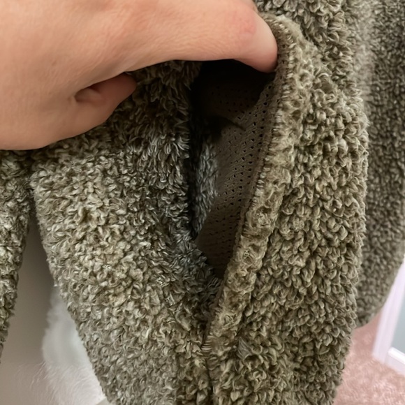 Men’s Alpine Sherpa 1/4 Zip Khaki Small - Picture 5 of 7